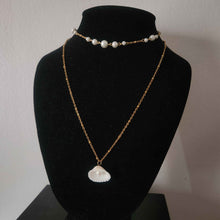 Load image into Gallery viewer, Oceane Seashell Necklace Set
