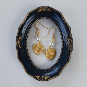 Marianne Pearl Earrings